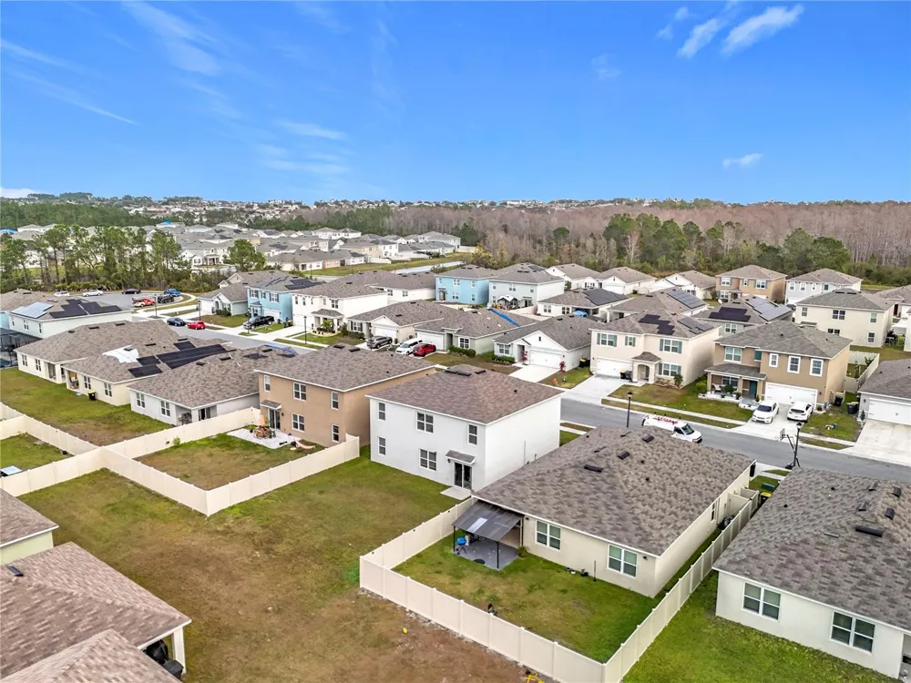 1634 REDDISH EGRET COURT Davenport, FL 33897