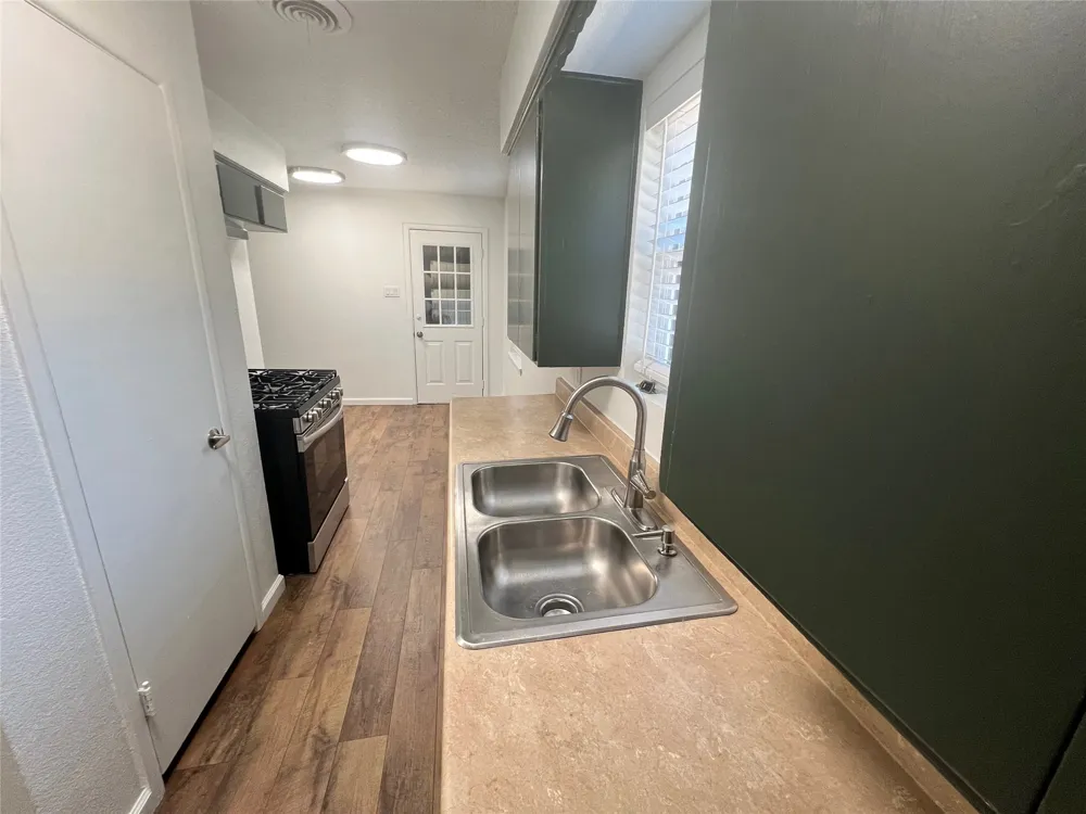 115 Burl Street Corinth, TX 76208