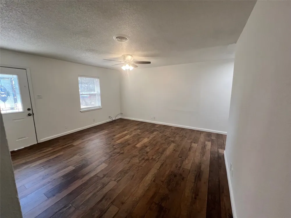 115 Burl Street Corinth, TX 76208