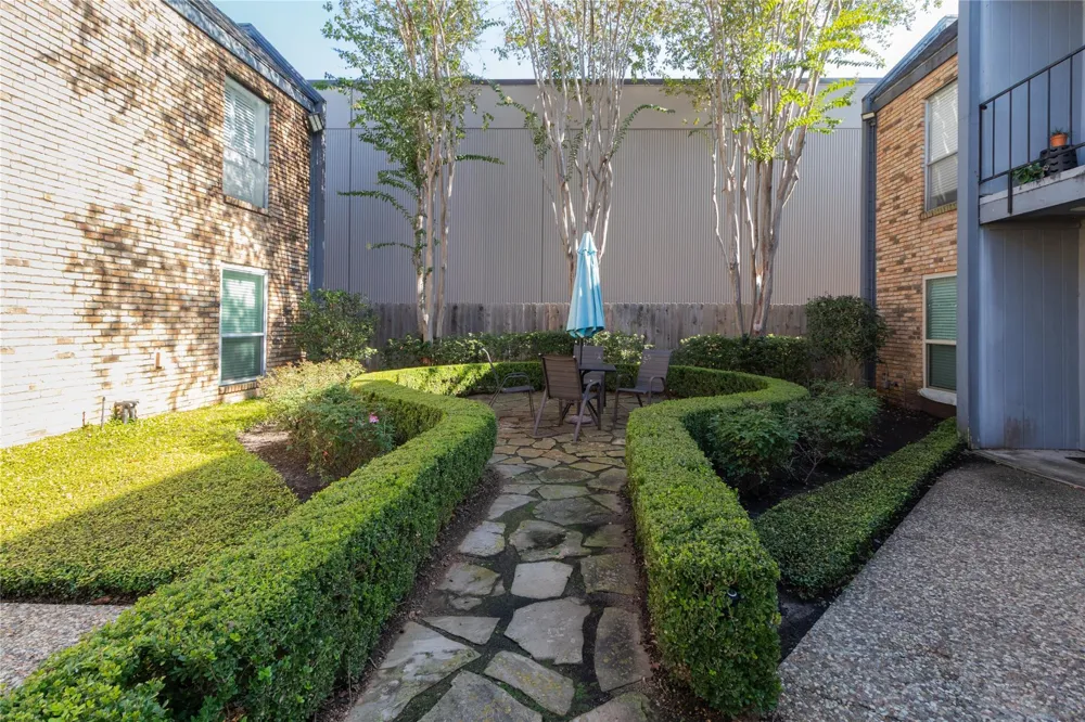 6202 Skyline Drive #29 Houston, TX 77057
