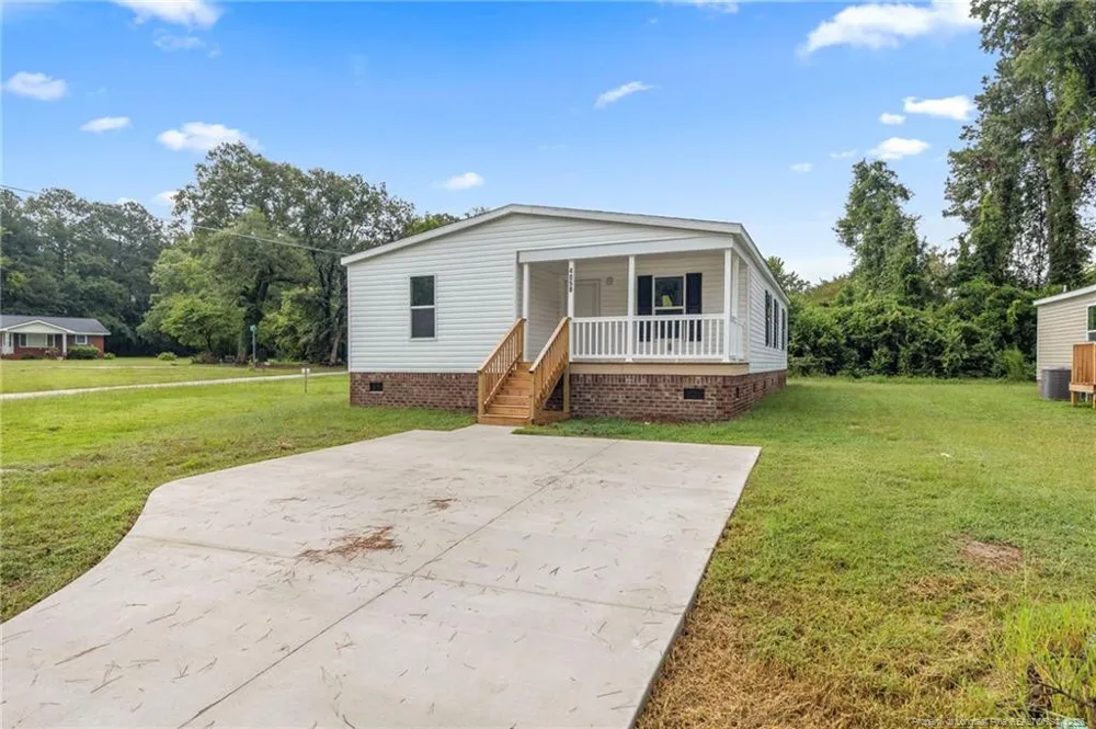 4058 Lodge Drive Wade, NC 28395
