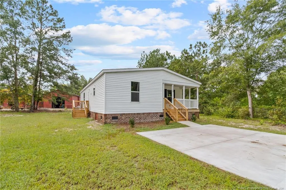 4050 Lodge Drive Wade, NC 28395