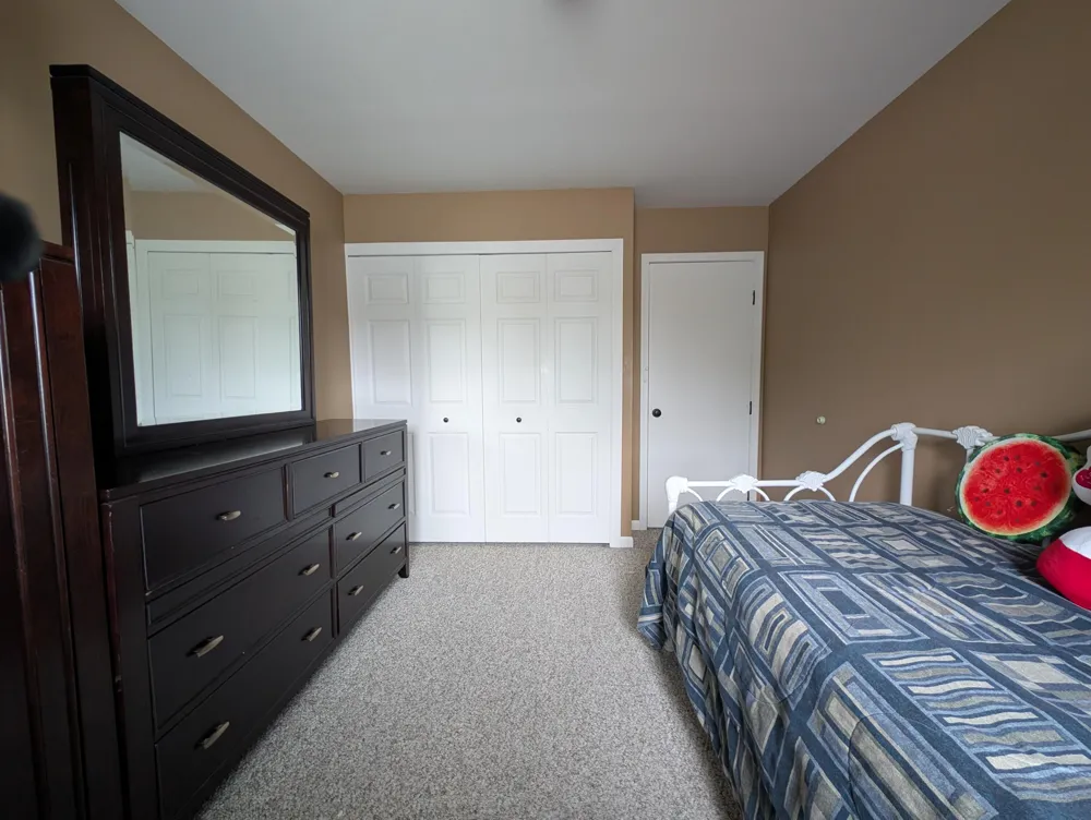16318 Wellington Avenue Roseville, MI 48066
