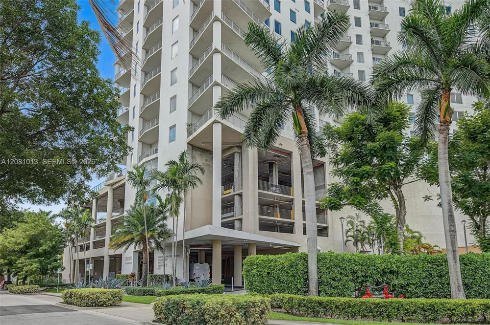 10 SW South River Dr #1106 Miami, FL 33130