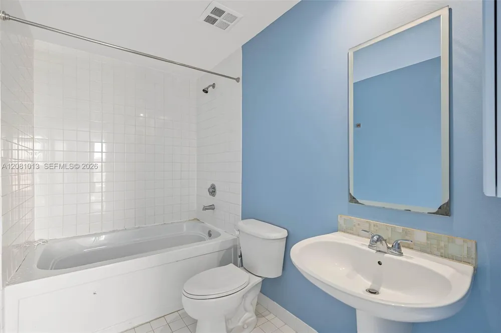 10 SW South River Dr #1106 Miami, FL 33130