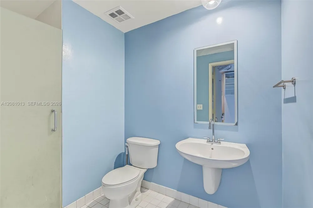 10 SW South River Dr #1106 Miami, FL 33130