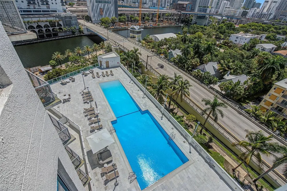 10 SW South River Dr #1106 Miami, FL 33130