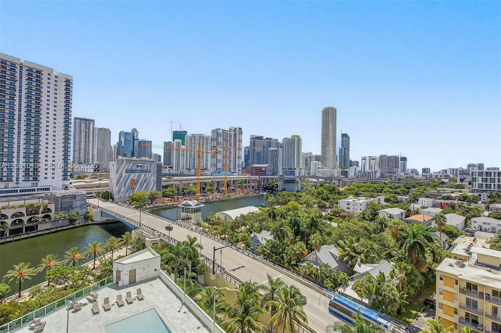 10 SW South River Dr #1106 Miami, FL 33130
