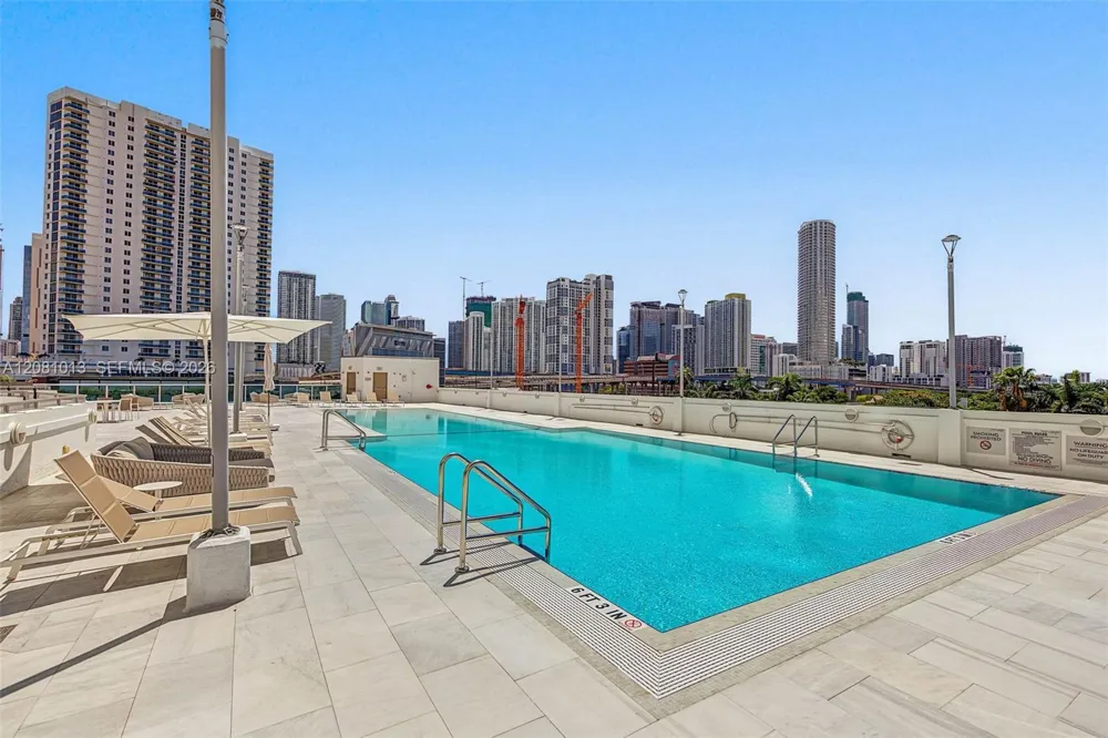 10 SW South River Dr #1106 Miami, FL 33130