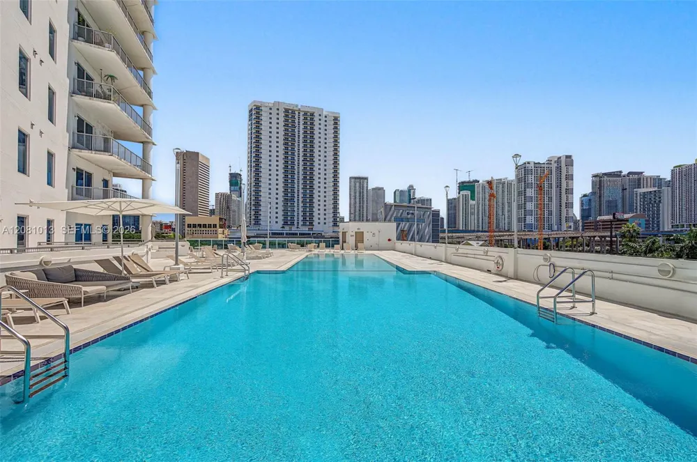 10 SW South River Dr #1106 Miami, FL 33130