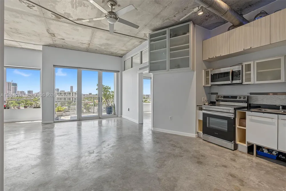 10 SW South River Dr #1106 Miami, FL 33130