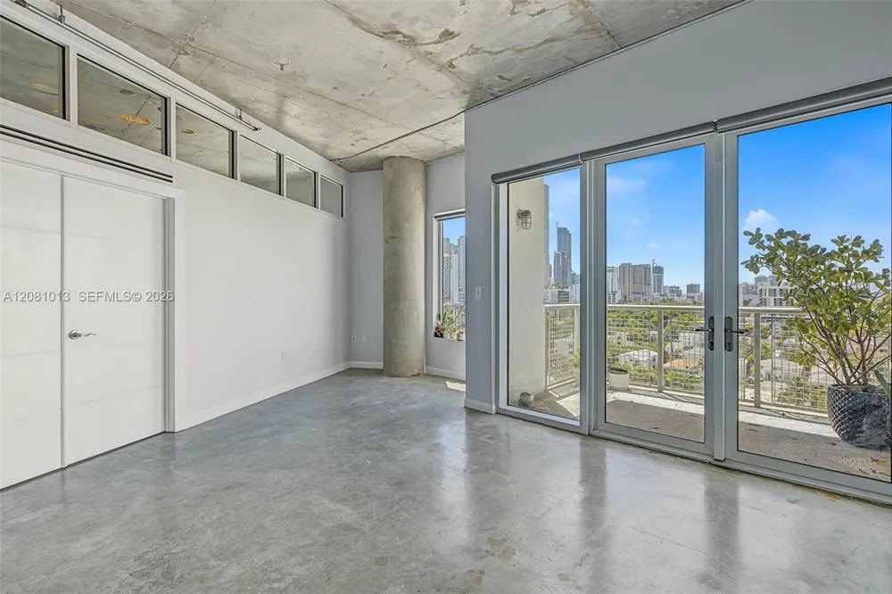 10 SW South River Dr #1106 Miami, FL 33130