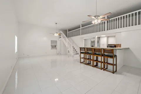 2585 W G ROAD