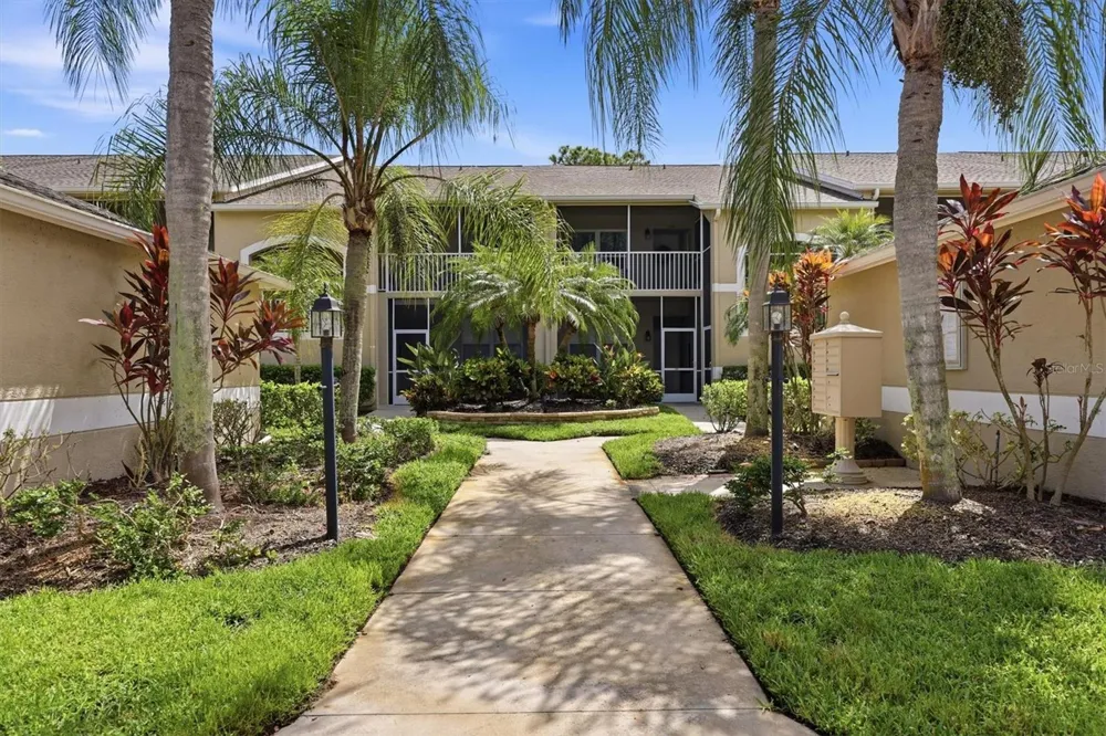 5221 MAHOGANY RUN AVENUE #224 Sarasota, FL 34241