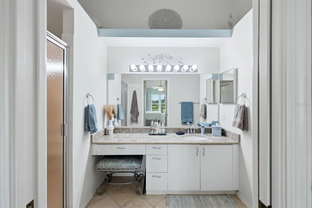 5221 MAHOGANY RUN AVENUE #224 Sarasota, FL 34241
