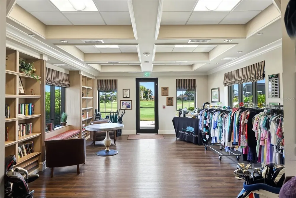 5221 MAHOGANY RUN AVENUE #224 Sarasota, FL 34241