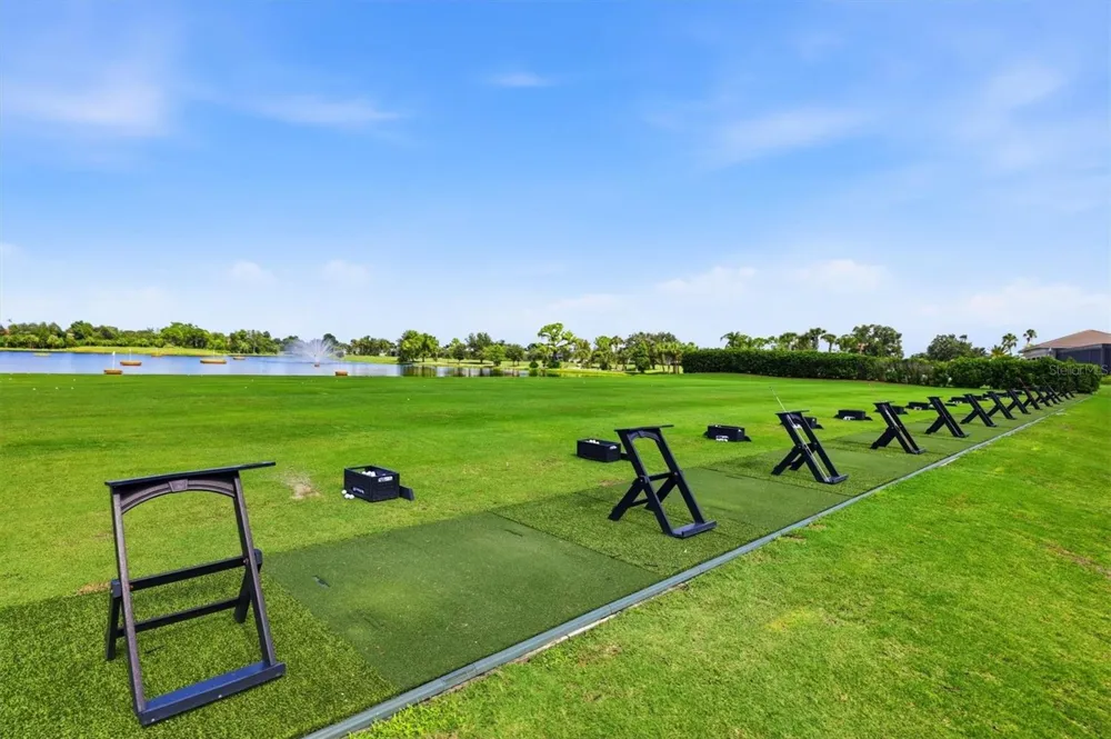 5221 MAHOGANY RUN AVENUE #224 Sarasota, FL 34241