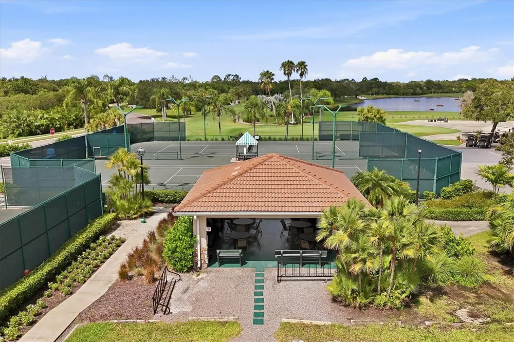 5221 MAHOGANY RUN AVENUE #224 Sarasota, FL 34241