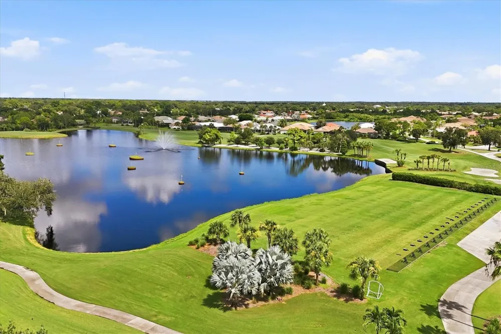 5221 MAHOGANY RUN AVENUE #224 Sarasota, FL 34241
