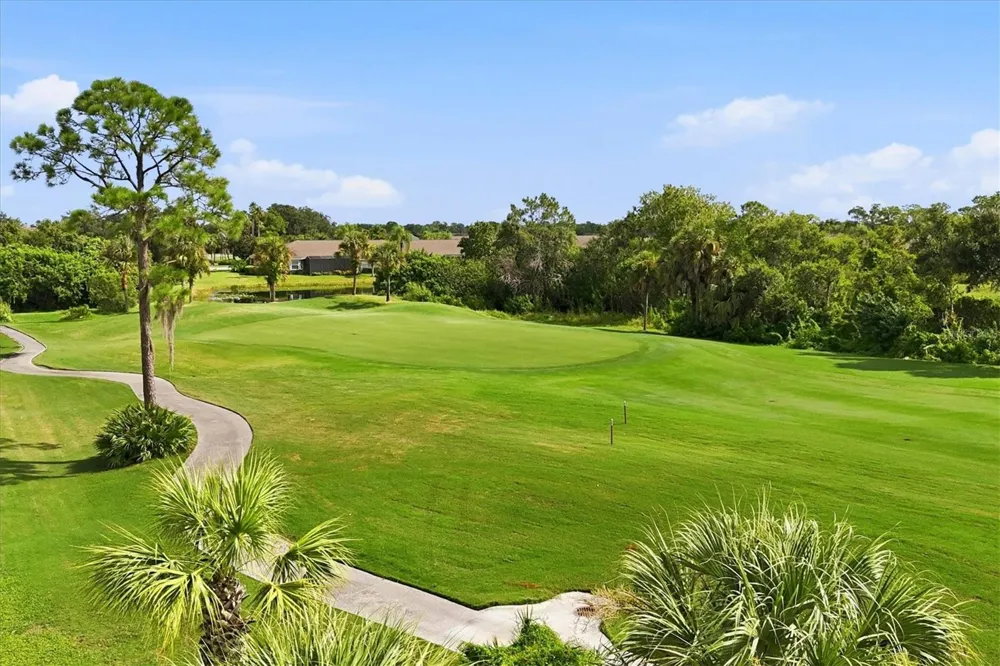 5221 MAHOGANY RUN AVENUE #224 Sarasota, FL 34241