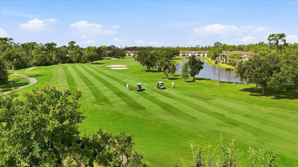 5221 MAHOGANY RUN AVENUE #224 Sarasota, FL 34241