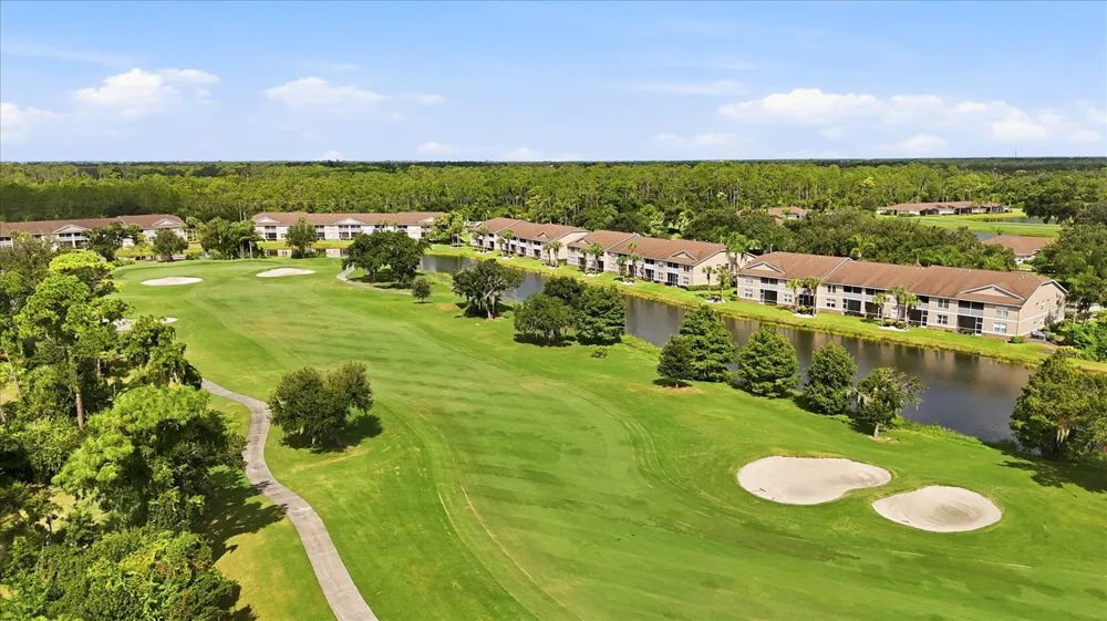 5221 MAHOGANY RUN AVENUE #224 Sarasota, FL 34241