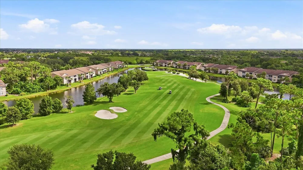 5221 MAHOGANY RUN AVENUE #224 Sarasota, FL 34241