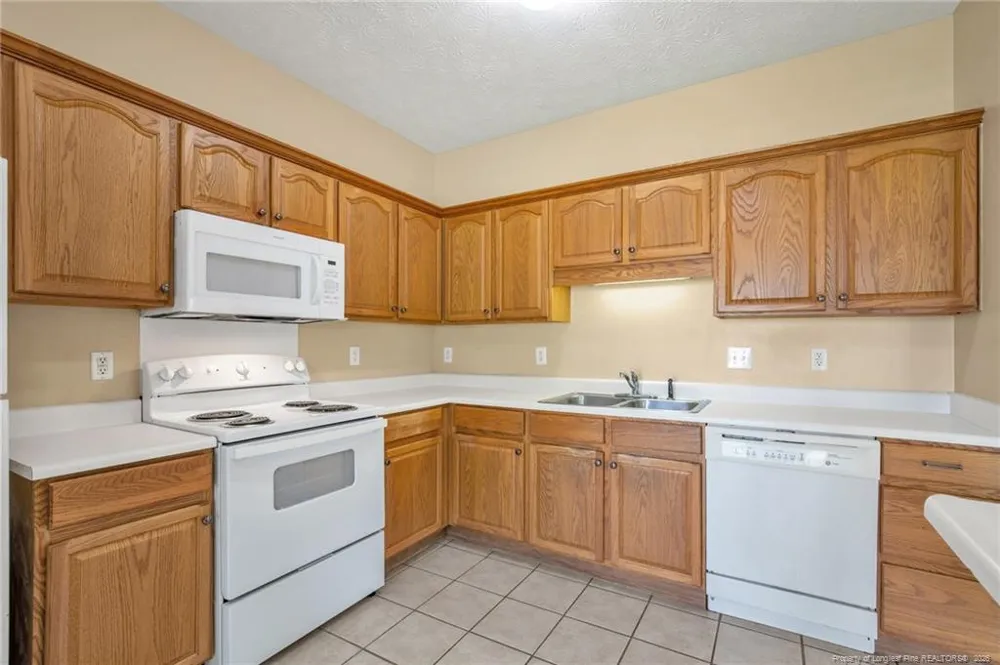 1532 Laurel Oak Drive Fayetteville, NC 28314