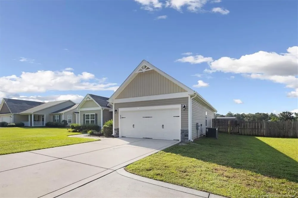 5076 Phillipi Church Road Raeford, NC 28376