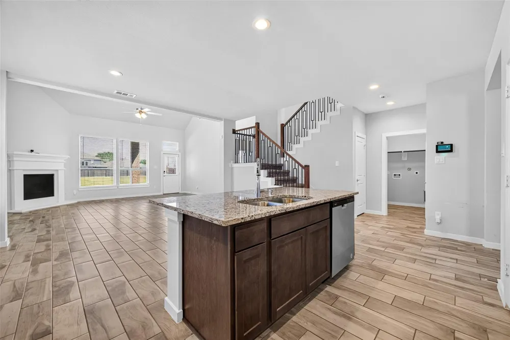 11319 Youngquist Drive Mont Belvieu, TX 77535