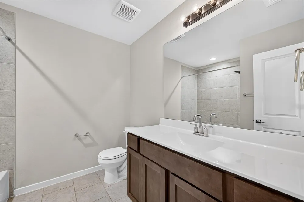 11319 Youngquist Drive Mont Belvieu, TX 77535