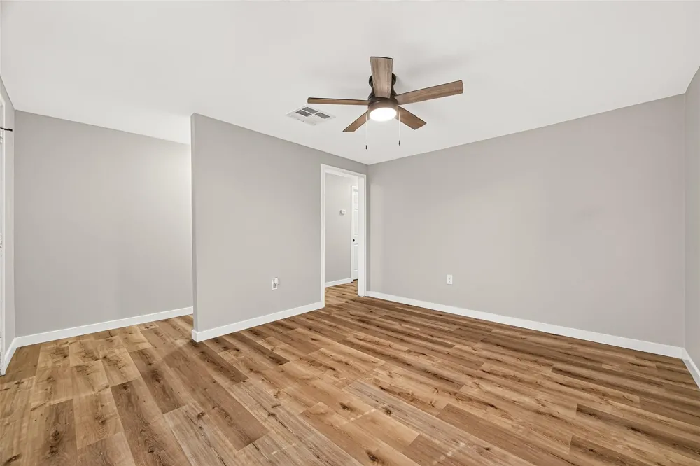111 4th Street La Porte, TX 77571
