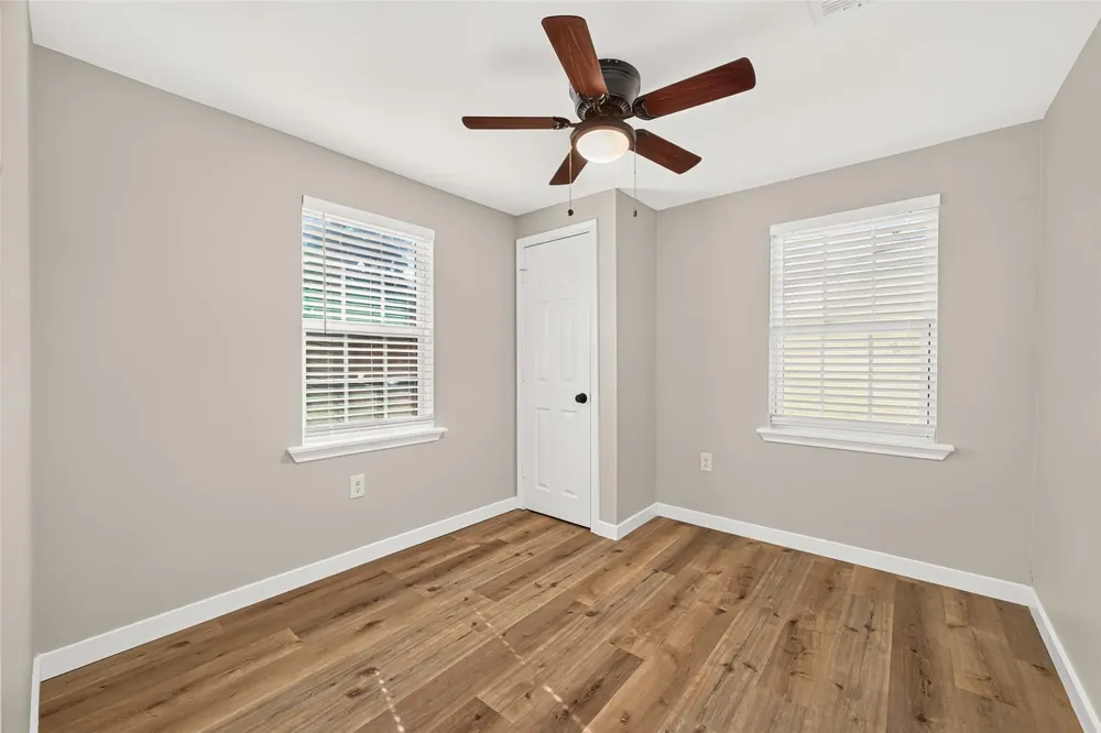 111 4th Street La Porte, TX 77571