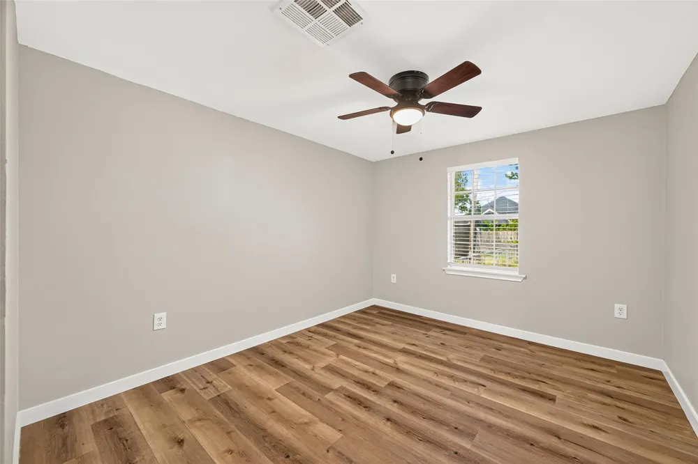 111 4th Street La Porte, TX 77571