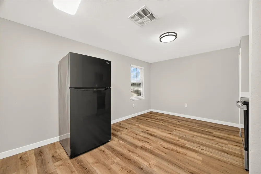 111 4th Street La Porte, TX 77571