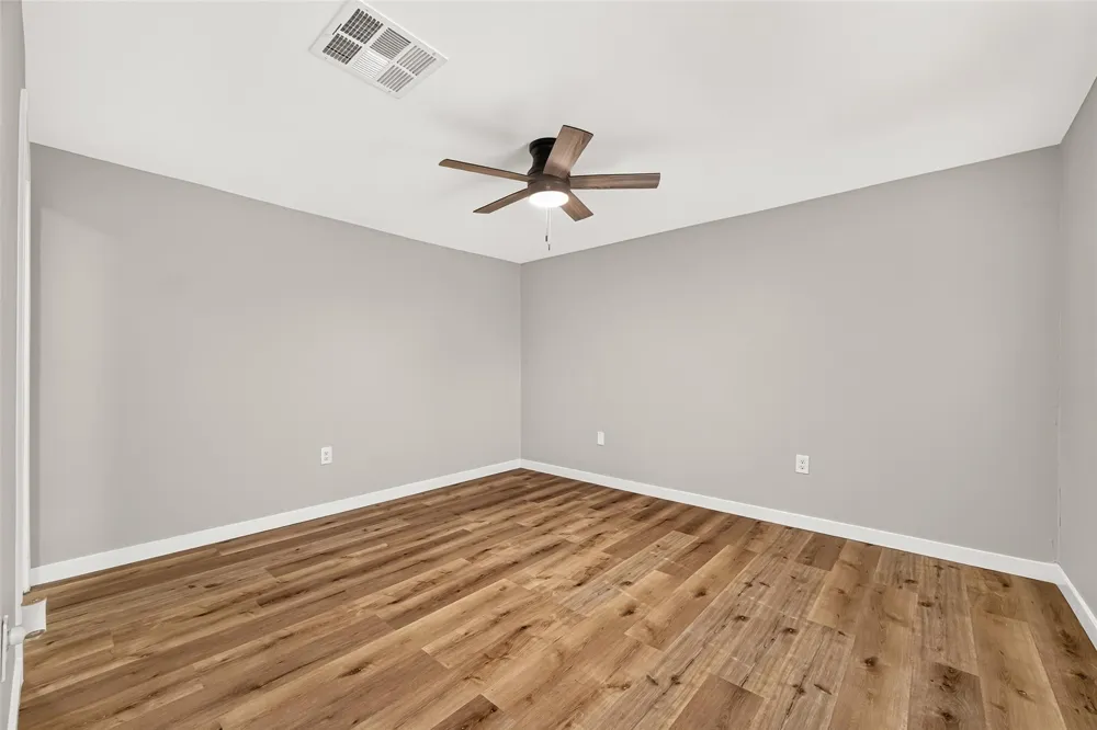 111 4th Street La Porte, TX 77571