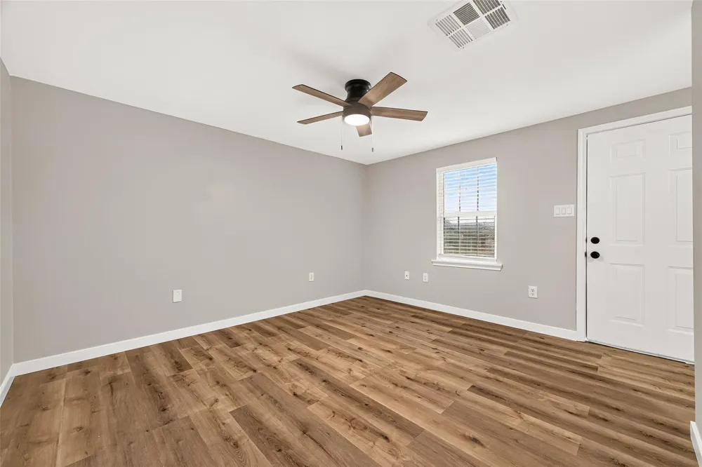111 4th Street La Porte, TX 77571