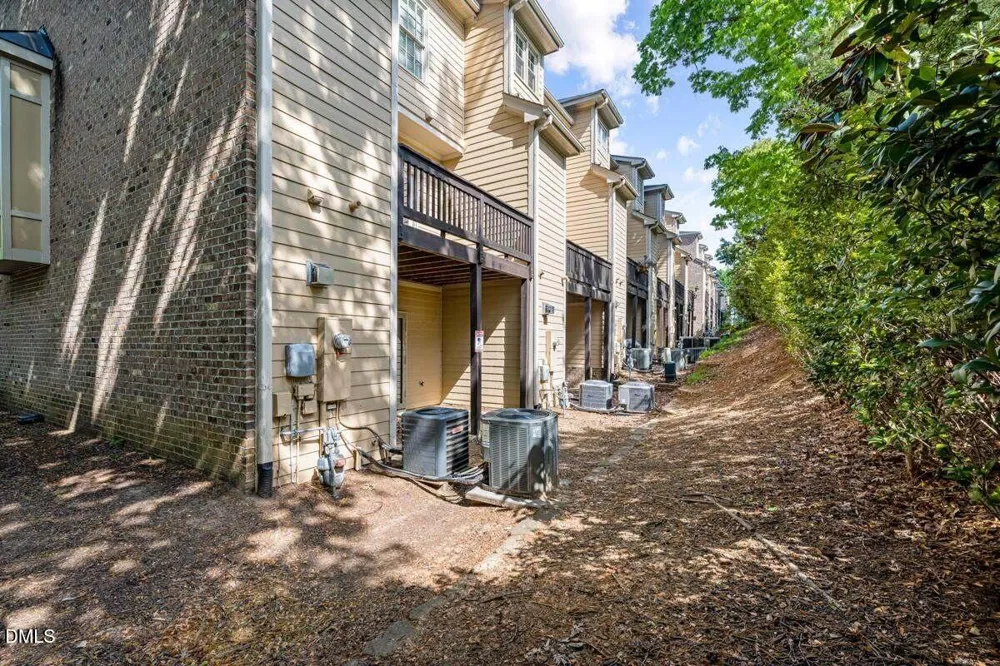 1300 Cameron View Court Raleigh, NC 27607