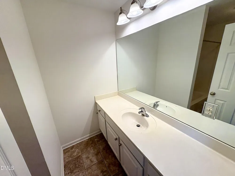 255 Plaza Drive #E Chapel Hill, NC 27517