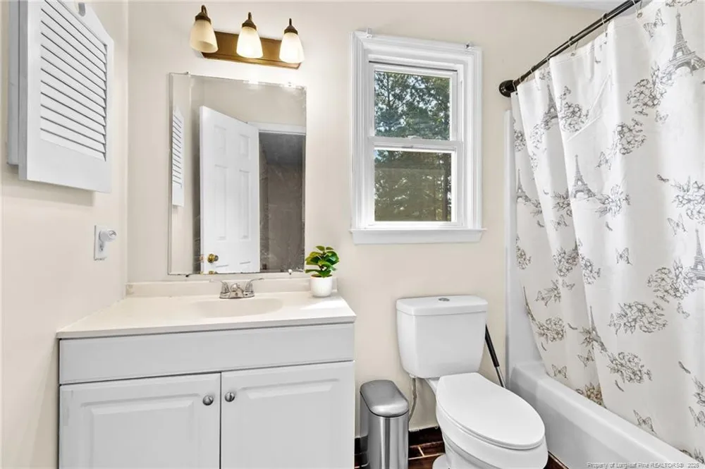 1795 HAMPTON OAKS DRIVE Fayetteville, NC 28314