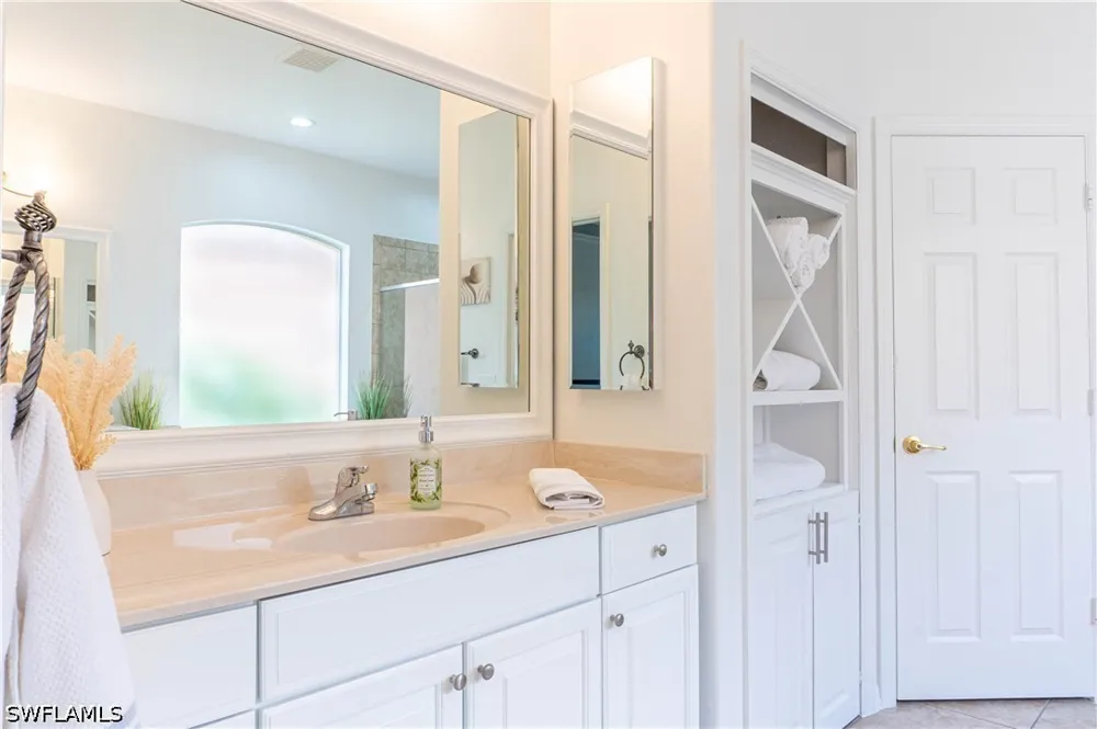 Mirror Court Naples, FL 34114