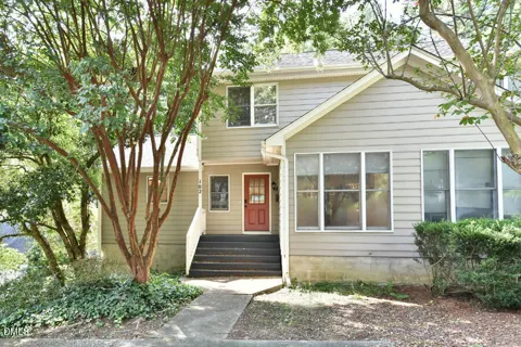 102 Mallard Court