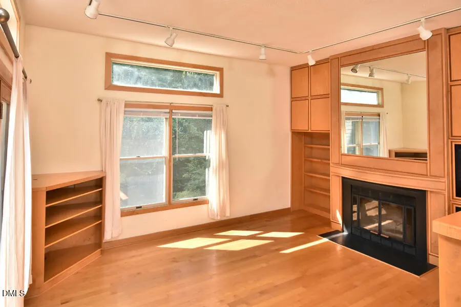 102 Mallard Court Chapel Hill, NC 27517