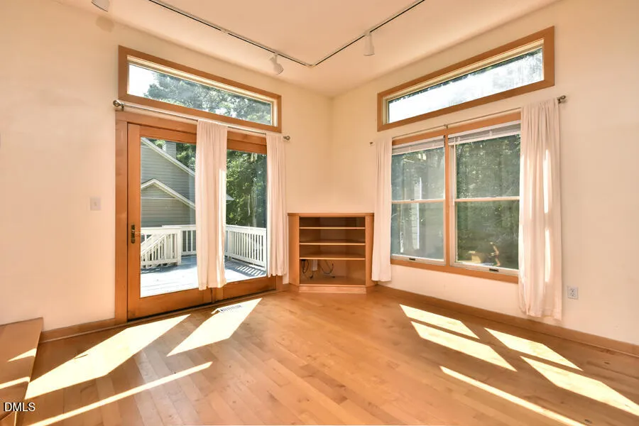 102 Mallard Court Chapel Hill, NC 27517