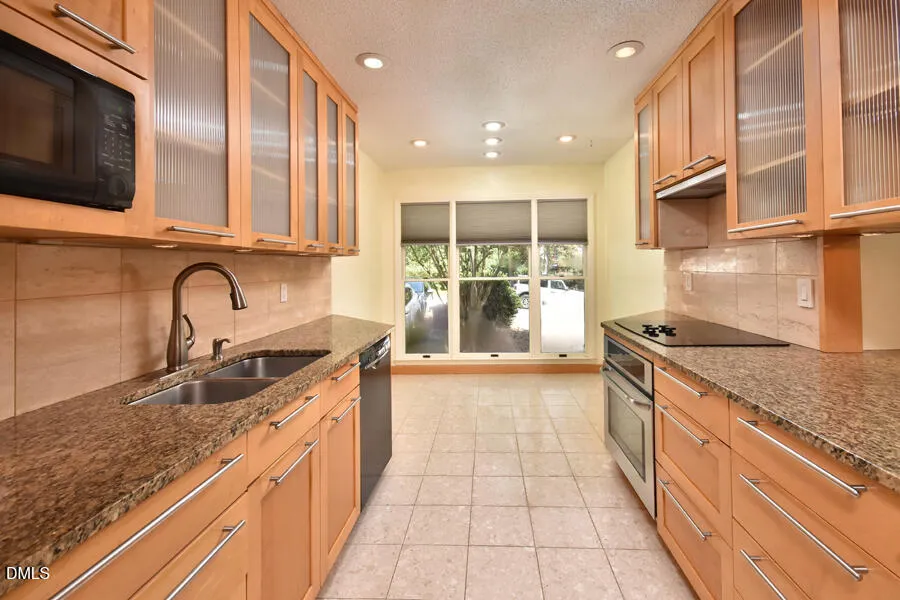 102 Mallard Court Chapel Hill, NC 27517