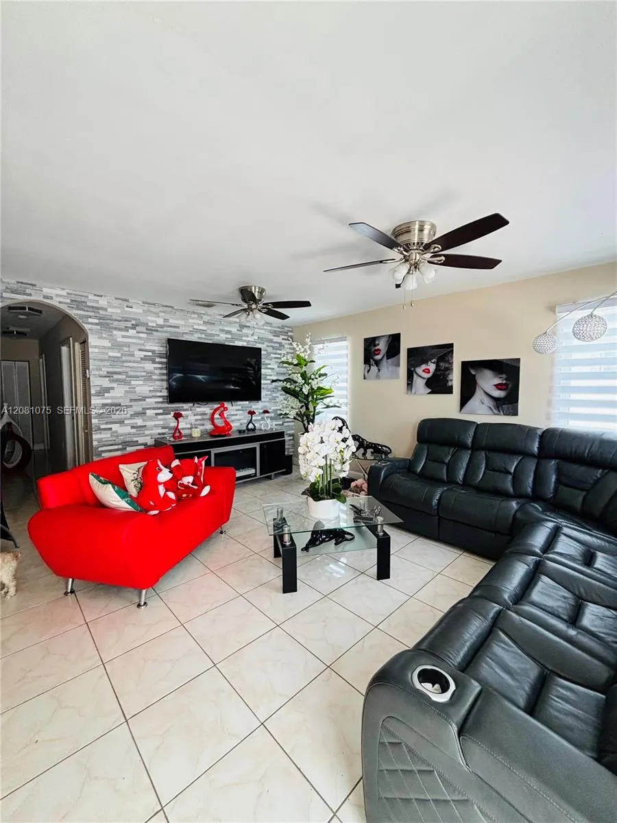 502 NW 7th Ave Homestead, FL 33030
