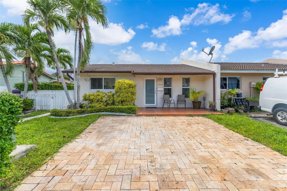 2018 SW 103rd Ct Miami, FL 33165