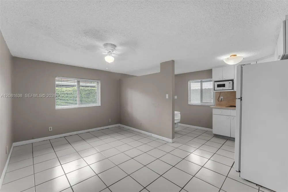2018 SW 103rd Ct Miami, FL 33165
