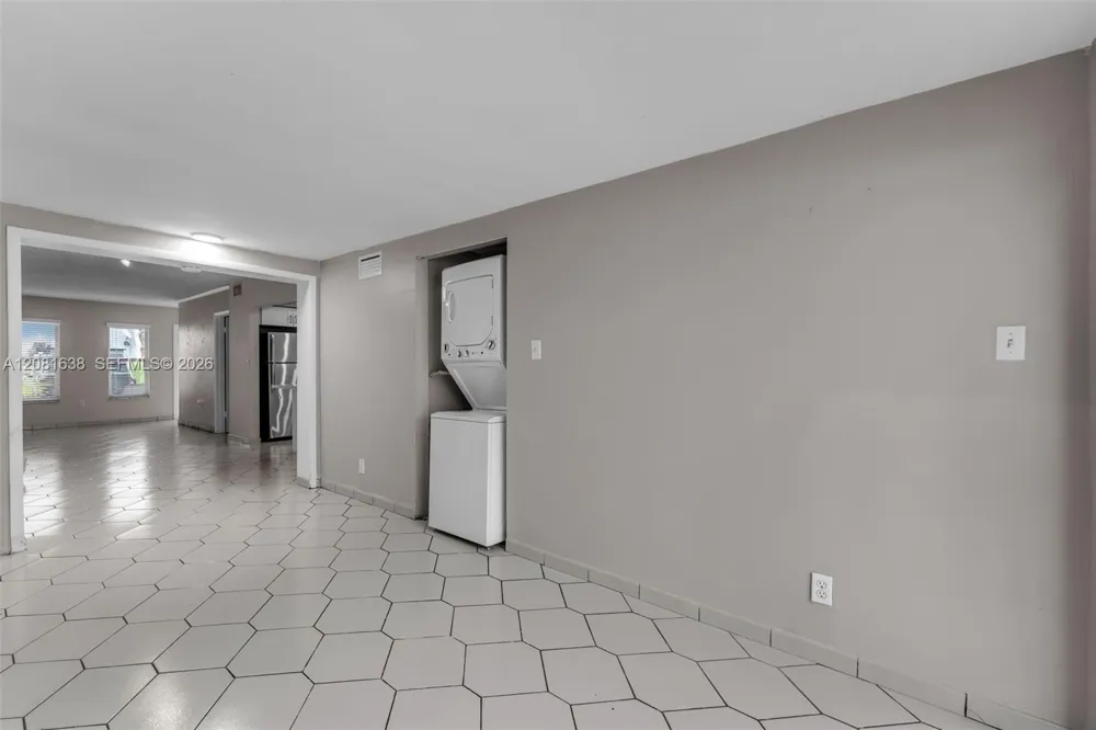 2018 SW 103rd Ct Miami, FL 33165
