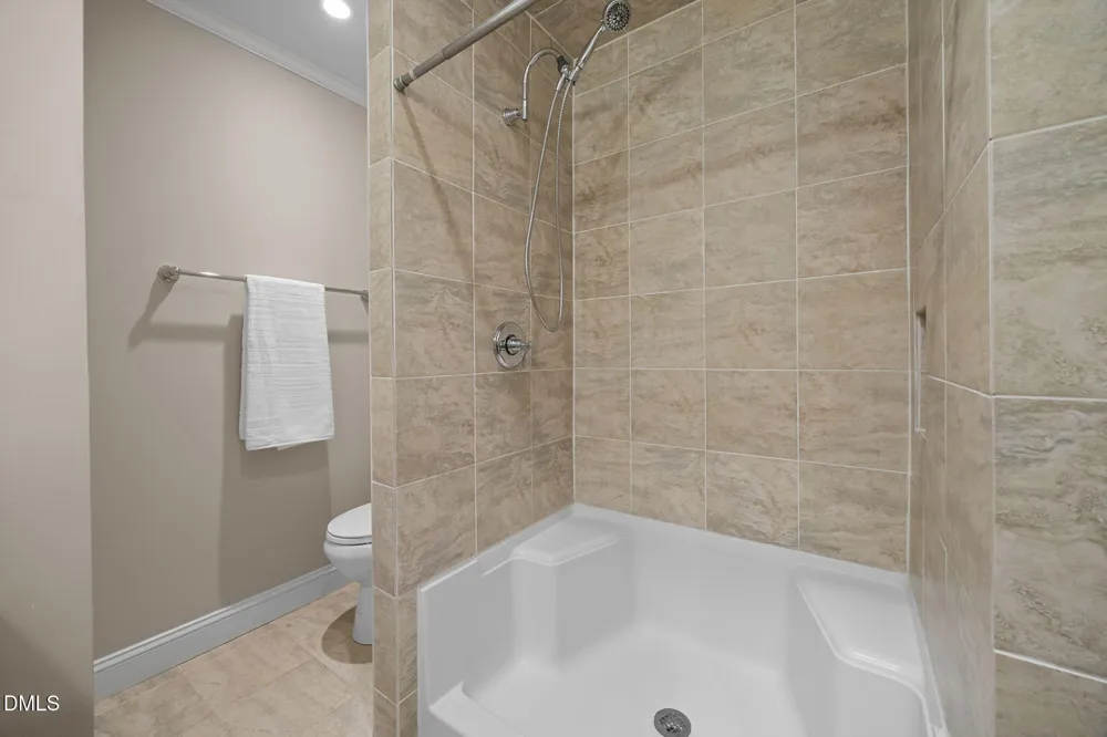 6423 New Market Way Raleigh, NC 27615